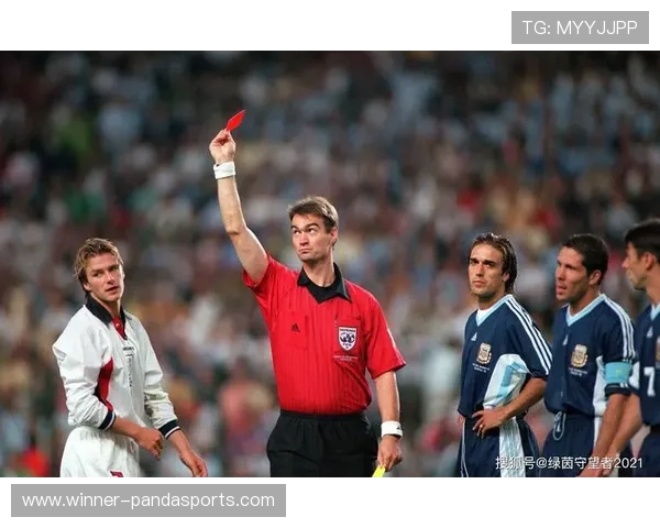 世界足坛十八号球星盘点及其代表性成就分析