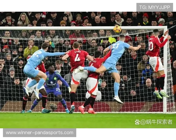 足球场上的风吹倒之星：那些因轻微接触就倒地的球员解析